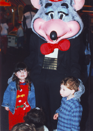 Lauren, Louis & Chucky Cheese