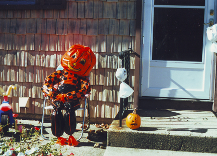 Mr. Pumpkin in the front of the house