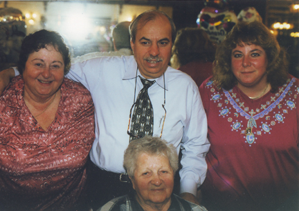 L-R behind GG Sherry: Grandma Renee & Jill