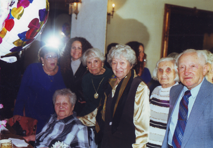 L-R behind GG Sherry:  Cousins Natlie Rexford, June & Friends from Rgeina Posses Apartments