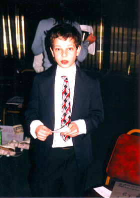 Louis as Benjamin Netanyahu