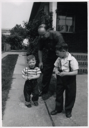 Howard, Abraham & Jeffrey Parnes @ Ruth Spahn's House In Bellrose, NY